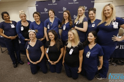 шестнадцать беременных медсестер